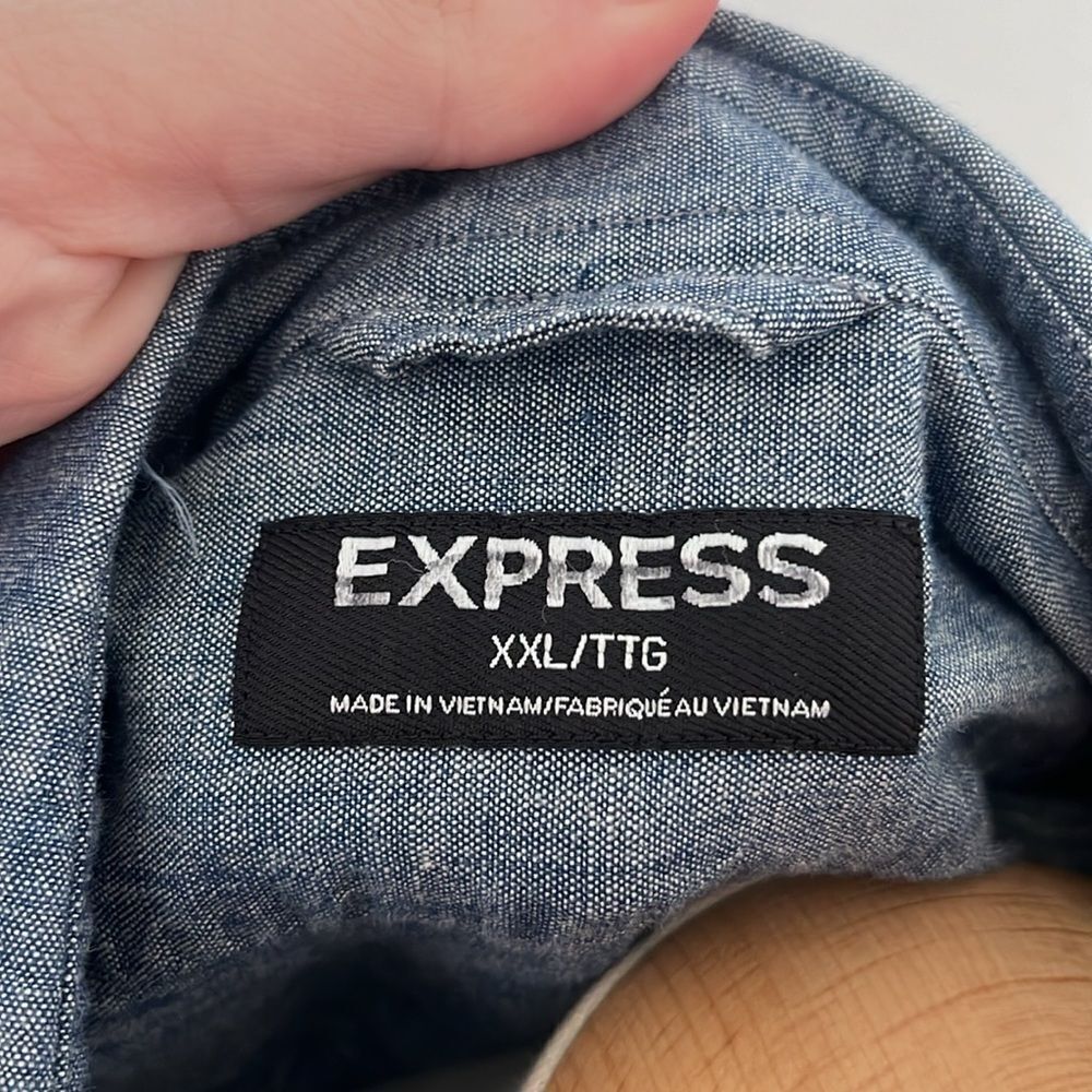 ‎Express Button Down - Picture 3 of 4